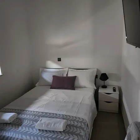 Rudolf Apartment Vir